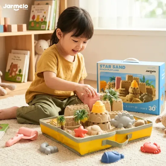 Jarmelo Kinetic Sand Deluxe készlet - Két zsák homok, 18 formázóeszköz és egy járóka