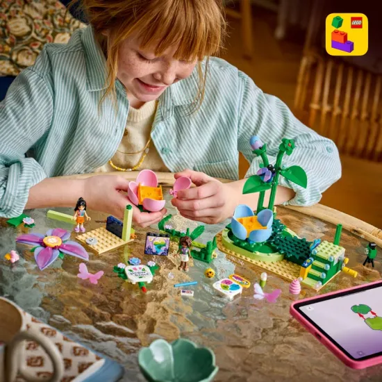 LEGO Friends 42702 Virágos körhinta tündérekkel