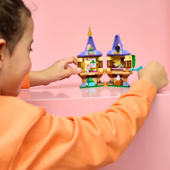 LEGO Disney 43294 Aranyhaj és a mini torony