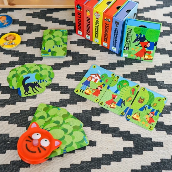 Piroska és a farkas stratégiai játék: Gyűjts kártyákat és győzd le a farkast