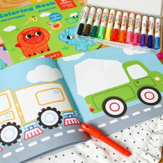 Első kifestőkönyvem a kicsiknek Menjünk Tookylandba