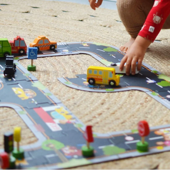 Gyerekkirakó a Tooky Toy utazás motívumával