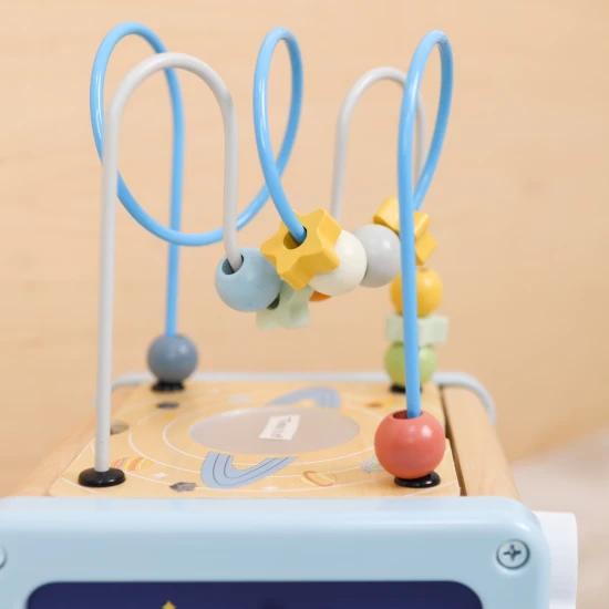 Tooky Toy űr motívumokkal díszített fa aktivitáskocka