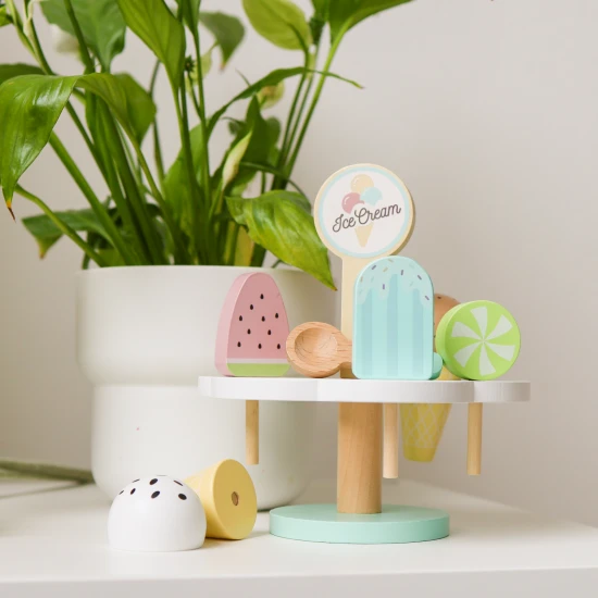 Fából készült állvány fagylaltokkal Fából készült étel Tooky Toy
