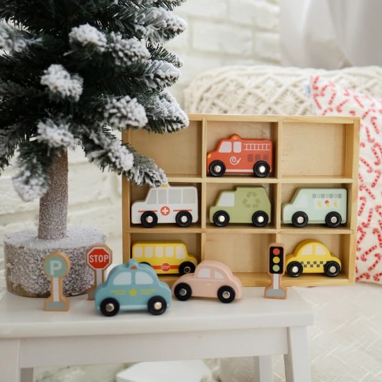 Fa játékautók készlet