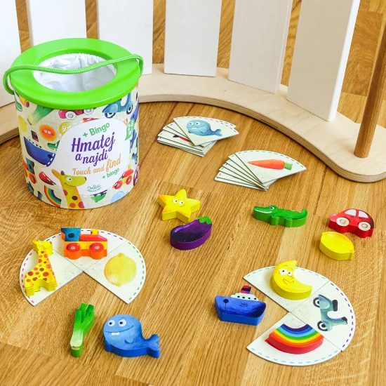 Egy tapintásos felismerő játék, melynek alapelve, hogy a kezed a zsebedbe téve a kártyán lévő kép alapján meg kell találnod a kívánt darabot.