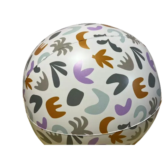 Jó szórakozást nyújt a Swim Essentials felfújható, fehér, absztrakt színes motívumokkal díszített labdája. Mindenki irigyelni fog téged. 