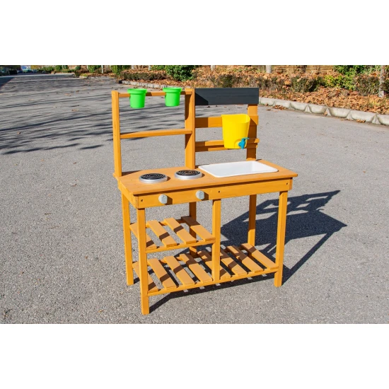 Fából készült kerti konyha mosogatóval