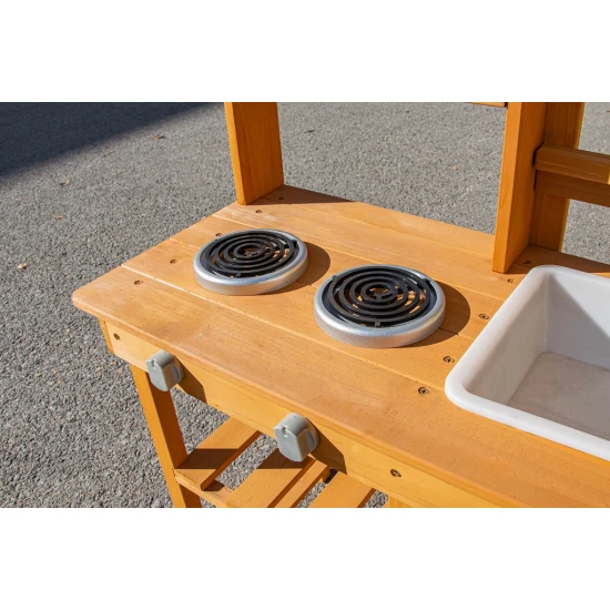 Fából készült kerti konyha mosogatóval