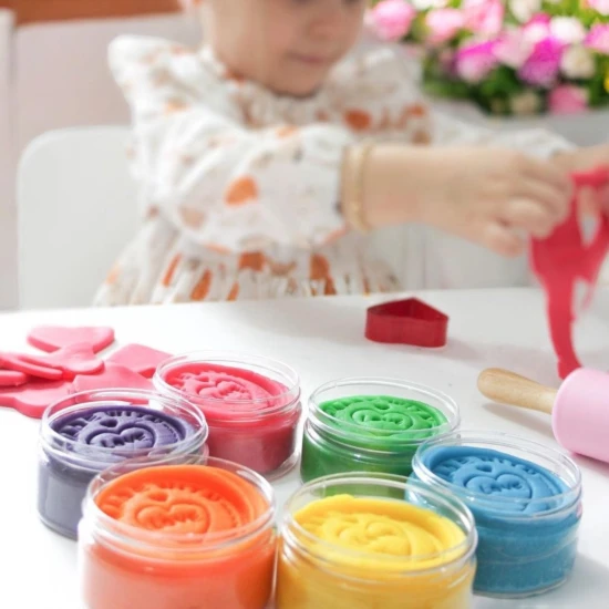 Kreatív Farm ChildGen modellező készlet színes gyurmával, farmvágókkal és fahengerrel