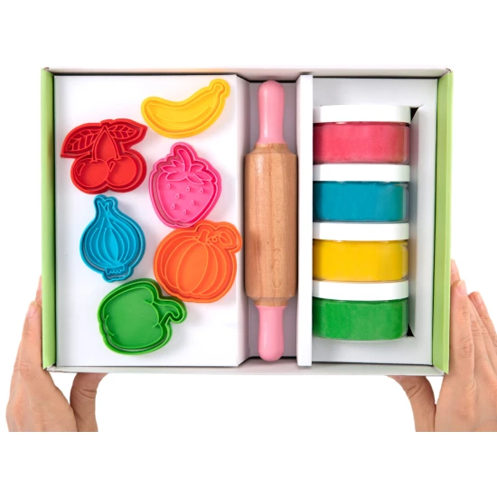 Kreatív modellező készlet Fruits ChildGen színes gyurmával, vágókkal - gyümölcsök és zöldségek és egy henger. 