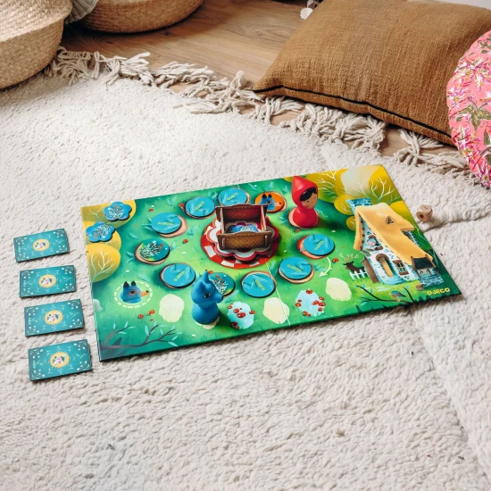 Memória és együttműködési játék Piroska és a farkas