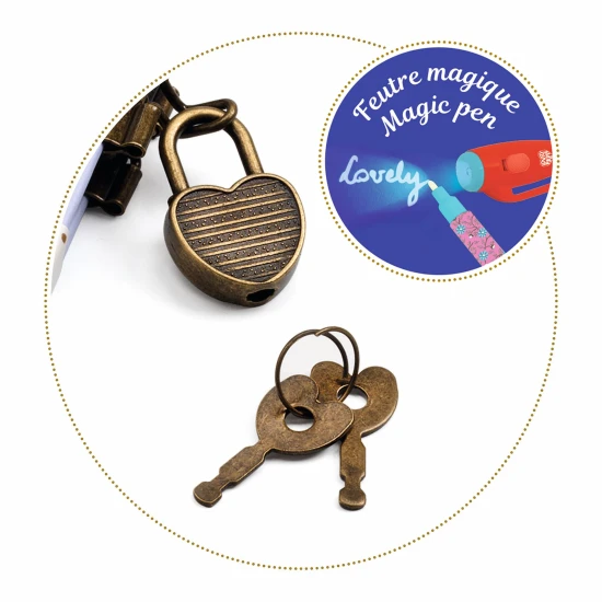 Titkos jegyzetfüzet Fiona varázstollal