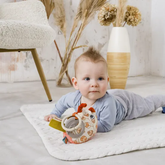 Függő szenzoros játék sündisznó fogazóval az érzékek fejlesztésére Dolce