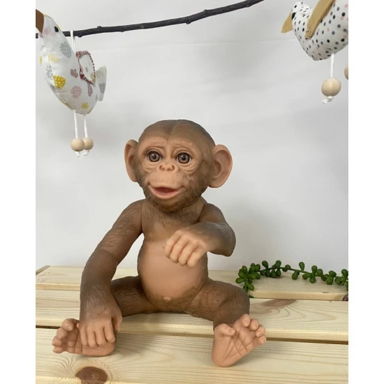 Aranyos kézzel készített majom baba vinil testtel, valósághű részletekkel és mozgatható ízületekkel, 32 cm.
