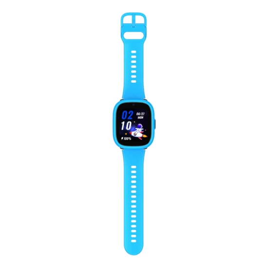Gyermek okosóra Kiddoboo x Lagenio WatchMe 4G kék-fekete színben kijelzővel, kamerával és SOS funkcióval - biztonságos és játékos kiegészítő gyerekeknek.
