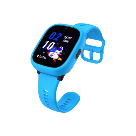 Gyermek okosóra Kiddoboo x Lagenio WatchMe 4G kék-fekete színben kijelzővel, kamerával és SOS funkcióval - biztonságos és játékos kiegészítő gyerekeknek.
