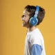 Kiddoboo gyerekfejhallgató Blue Sky kellemes kék színben hangerő-korlátozással és kényelmes kialakítású gyerekeknek 6 éves kortól.