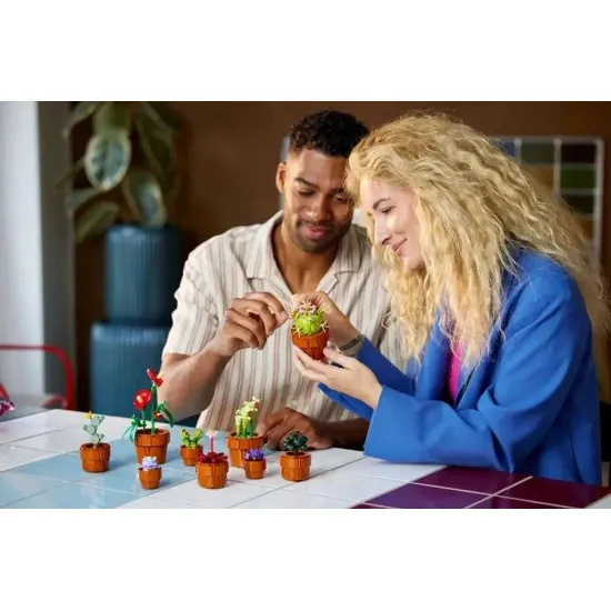 LEGO miniatűr növények 10329 - gyönyörű modellek terrakotta cserépben
