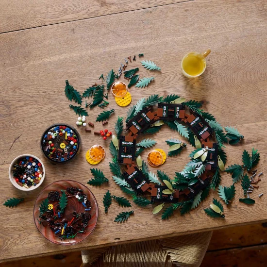 LEGO Creator 10340 Koszorú LEGO Creator 10340 Koszorú