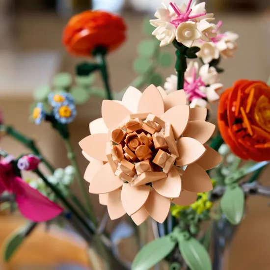 LEGO Botanicals 10280 – gyönyörű rózsaszín virágcsokor