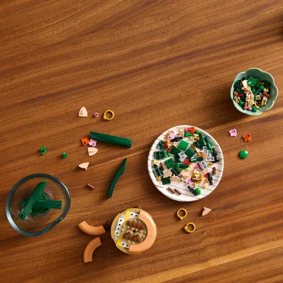 LEGO Botanicals Miniatűr orchidea edényben arany részletekkel