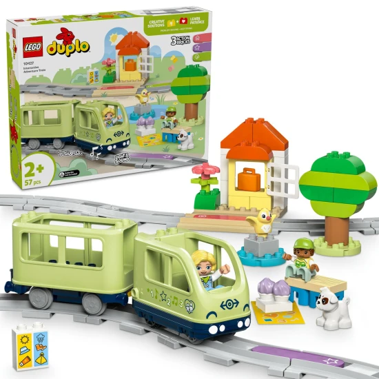 Az interaktív LEGO vonat a tó körül kacsákkal és az élettel teli parkban halad át, hangokat és fényhatásokat keltve.