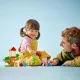 LEGO® DUPLO® Peppa malac – Kert és faház Peppával és Tomival a kertben.