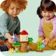 LEGO® DUPLO® Peppa malac – Kert és faház Peppával és Tomival a kertben.