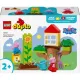 LEGO® DUPLO® Peppa malac – Kert és faház Peppával és Tomival a kertben.