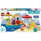 Peppa Pig és LEGO® DUPLO® csónakja a tengerparton, homokvárral