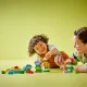 LEGO Kreatív kert virágokkal, méhekkel, pillangókkal és egy békával – színes építőkészlet kisgyermekek számára