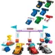 LEGO® DUPLO® F1® versenyautók és sofőrök: Építőkészlet járművekkel, sofőrökkel és darumodellel.