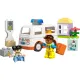 LEGO DUPLO mentőautó és sofőr egy lány, egy sofőr és egy mentőautó figurákkal, gyermek építőkészlet a szociális készségek és motoros készségek fejlesztéséhez.