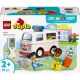 LEGO DUPLO mentőautó és sofőr egy lány, egy sofőr és egy mentőautó figurákkal, gyermek építőkészlet a szociális készségek és motoros készségek fejlesztéséhez.