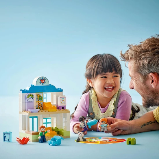LEGO DUPLO® kórház orvossal, röntgennel és figurákkal: Építőkészlet gyerekeknek