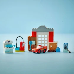 LEGO DUPLO 10456 McQueen és látogatás Dr. Hudson garázsában LEGO DUPLO 10456 McQueen és látogatás Dr. Hudson garázsában