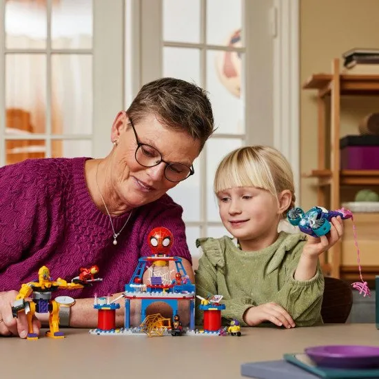 LEGO® 4+ Team Spidey's Spider Base – Akciódús építőkészlet Pók, Vasember és mások kedvenc szuperhőseivel