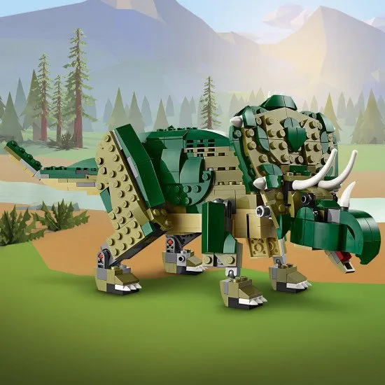 LEGO® Creator 3 az 1-ben modellek: T-Rex, Triceratops és Pterodactyl működés közben – a tökéletes készlet a dinoszauruszok szerelmeseinek.