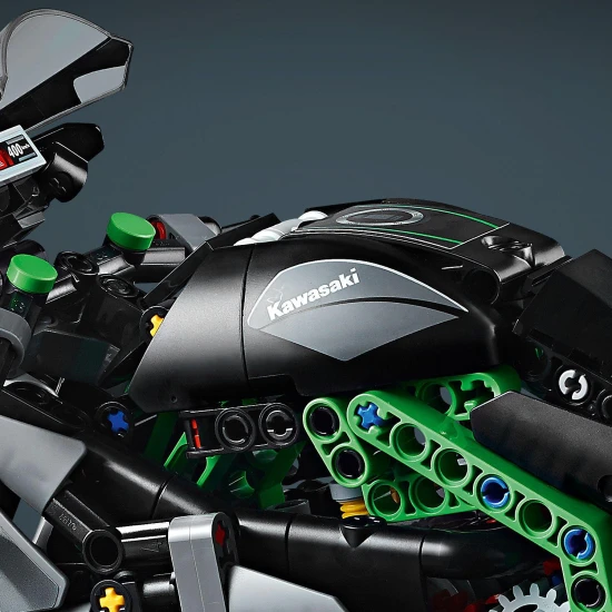 LEGO® Technic Kawasaki Ninja H2R motorkerékpár (42170) - modell kormányzással, felfüggesztéssel, sebességváltóval és mozgó motorral