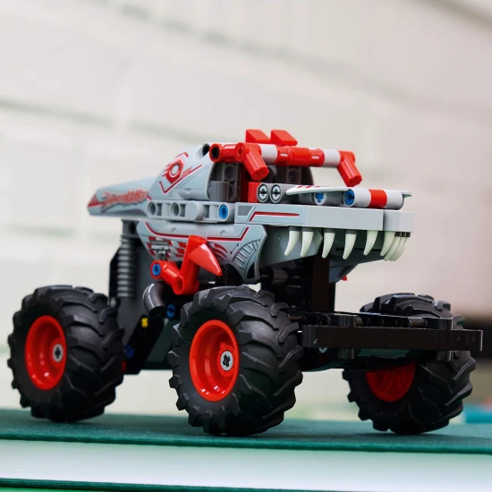 LEGO TECHNIC 42200 Monster Jam ThunderROARus tekercsmotorral LEGO® Technic 42200 Monster Jam™ ThunderROARus™ – Monster truck kihúzható motorral, valósághű részletekkel és agresszív kialakítással.