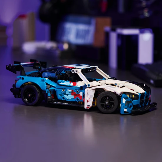LEGO Technic 42226 BMW M4 GT3 EVO versenyautó LEGO Technic 42226 BMW M4 GT3 EVO versenyautó
