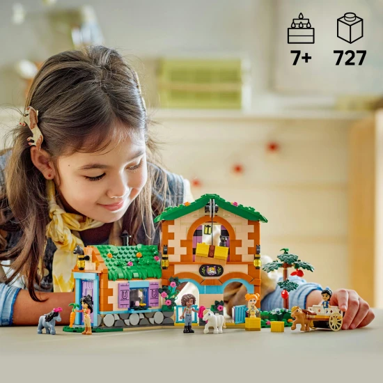 LEGO Friends 42654 Pónifarm és istálló – minibabák, pónik, macska, kocsi és kiegészítők kreatív játékhoz