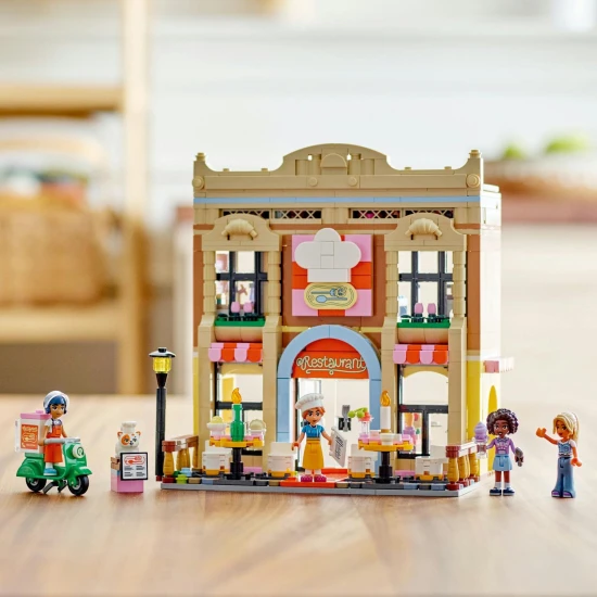 LEGO Friends étterem kiegészítőkkel teli konyhával