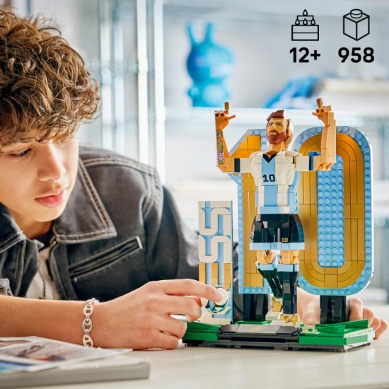 LEGO Editions 43015 Lionel Messi Futballlegenda gyűjthető figura