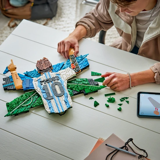 LEGO Editions 43018 Lionel Messi – A győzelem pillanata LEGO Editions 43018 Lionel Messi – A győzelem pillanata