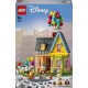 LEGO Disney House a fent című filmből: Részletes modell léggömbökkel, kéményekkel és karakterfigurákkal.