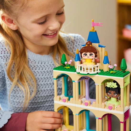 LEGO Disney 43291 Mini Belle és Tiana kastéllyal