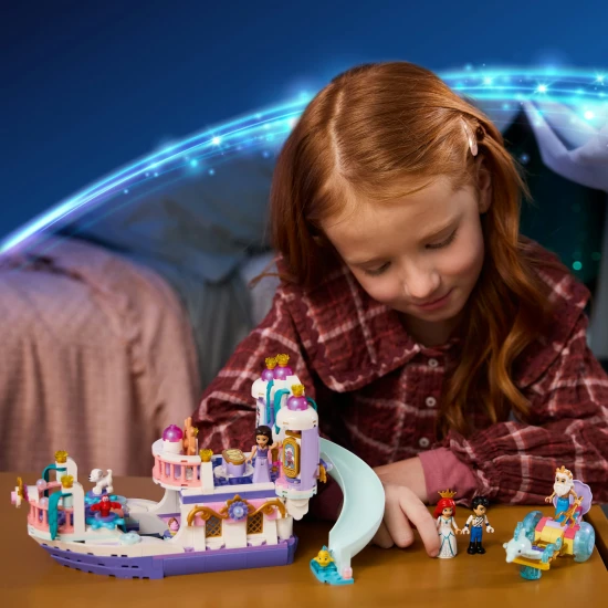 LEGO Disney 43299 Ariel királyi esküvői hajója