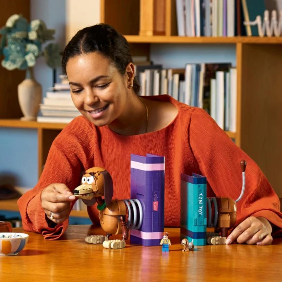 LEGO Disney 43301 Slinky kutya könyvtámaszok a Toy Storyból